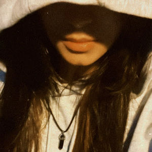 Meet your Posher, Mirella